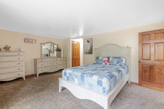 2691 MAYLINE DRIVE, Green Bay, WI 54311
