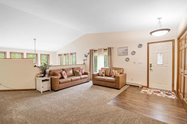 2691 MAYLINE DRIVE, Green Bay, WI 54311