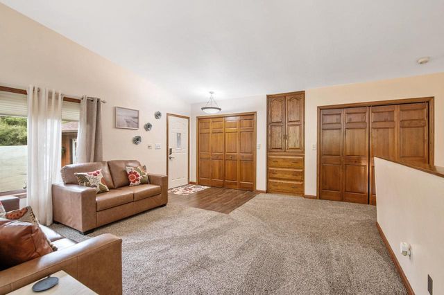 2691 MAYLINE DRIVE, Green Bay, WI 54311
