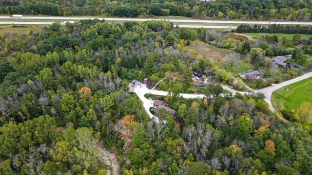 2691 MAYLINE DRIVE, Green Bay, WI 54311