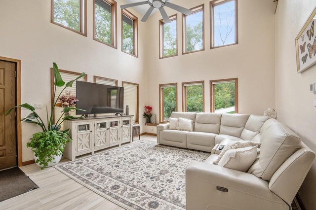 2691 MAYLINE DRIVE, Green Bay, WI 54311