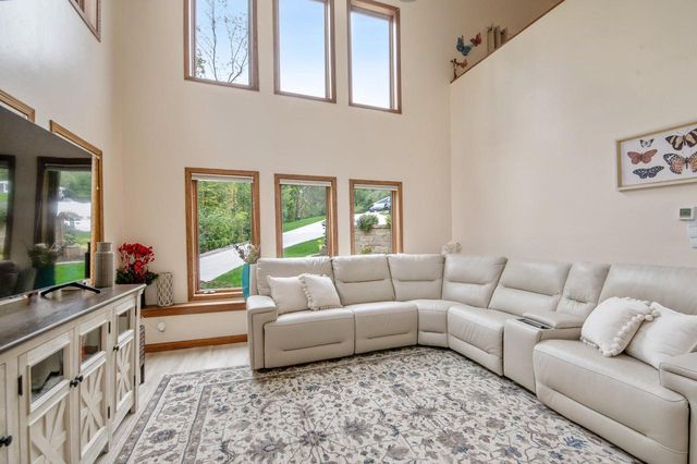 2691 MAYLINE DRIVE, Green Bay, WI 54311