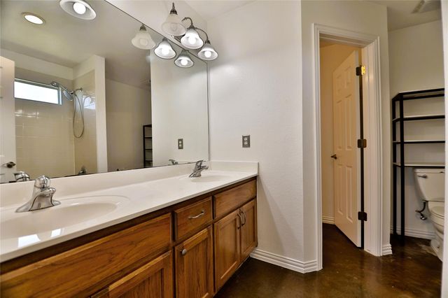 152 Round Up DR, Liberty Hill, TX 78642