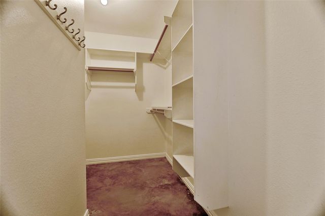 152 Round Up DR, Liberty Hill, TX 78642