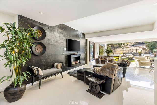 207 SADDLEBOW Road, Bell Canyon, CA 91307