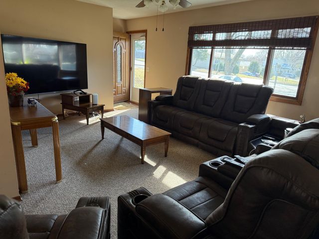 4654 Boone Avenue N, New Hope, MN 55428