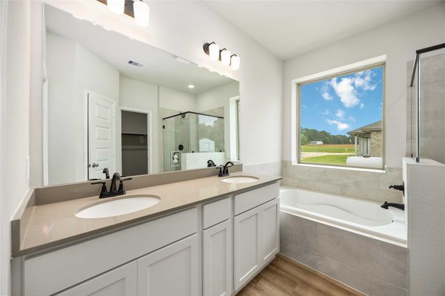 460 Barton Place Drive, Tarkington, TX 77327