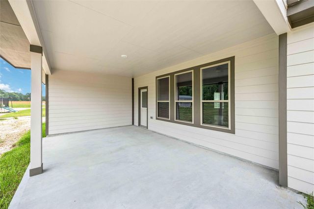 460 Barton Place Drive, Tarkington, TX 77327