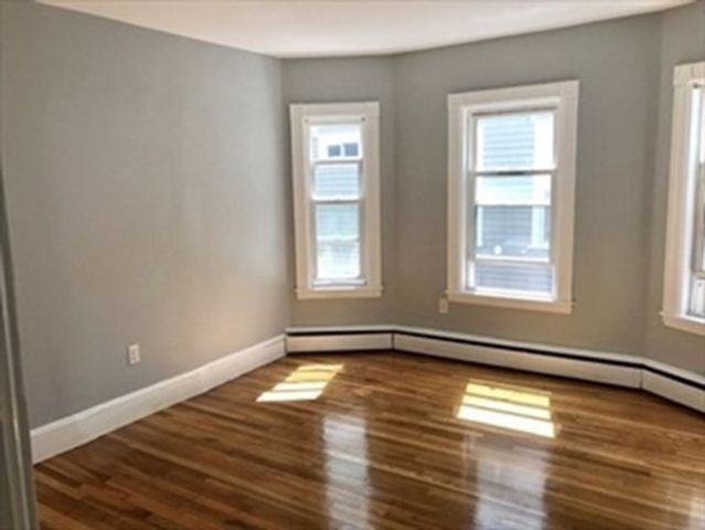 31-33 Brackett 1, Boston, MA 02135