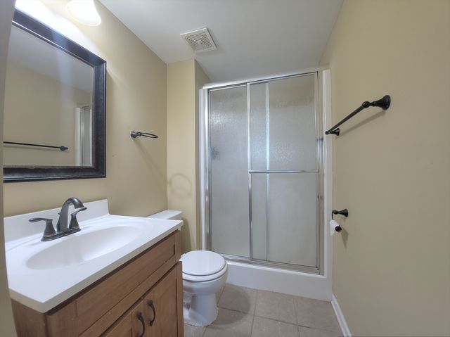 913 Dartmouth Avenue, Matteson, IL 60443