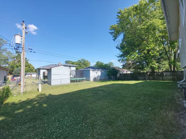 913 Dartmouth Avenue, Matteson, IL 60443