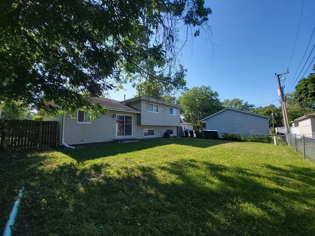 913 Dartmouth Avenue, Matteson, IL 60443