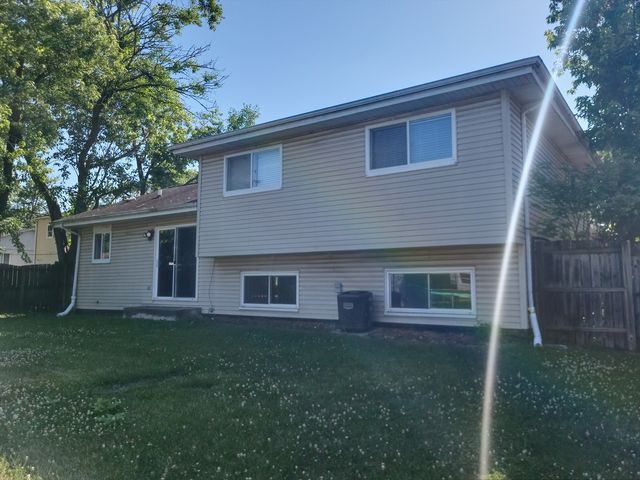913 Dartmouth Avenue, Matteson, IL 60443