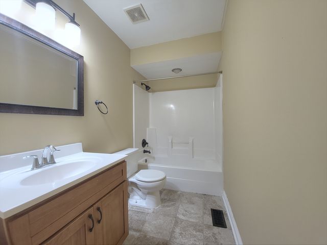 913 Dartmouth Avenue, Matteson, IL 60443