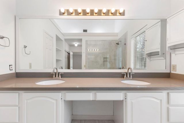 59 Fire Flicker Place, The Woodlands, TX 77381
