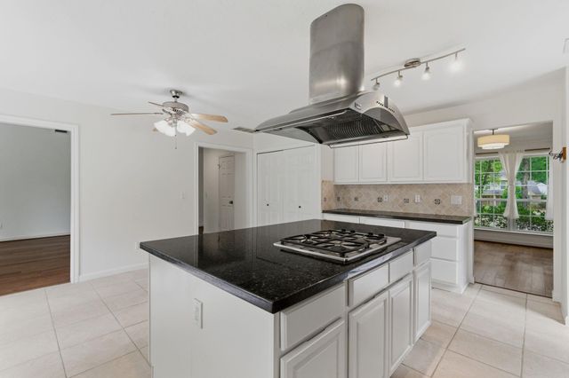 59 Fire Flicker Place, The Woodlands, TX 77381