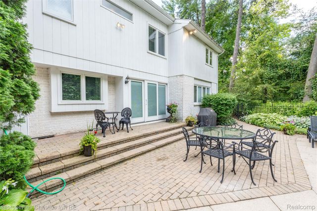 4768 Wendrick Drive, West Bloomfield Charter Township, MI 48323