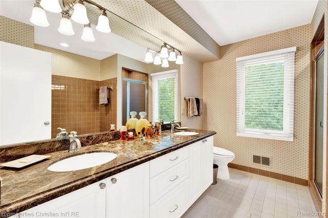 4768 Wendrick Drive, West Bloomfield Charter Township, MI 48323