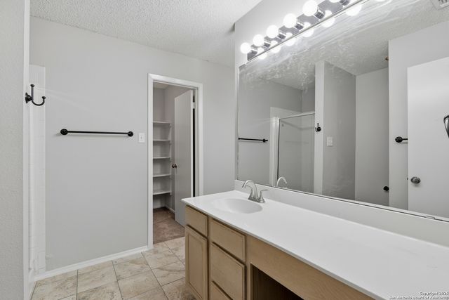 17426 Emerald Canyon, San Antonio, TX 78232