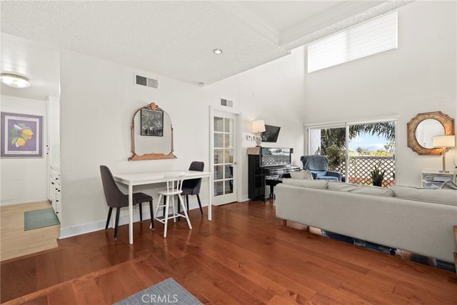 3565 Linden Avenue 323, Long Beach, CA 90807