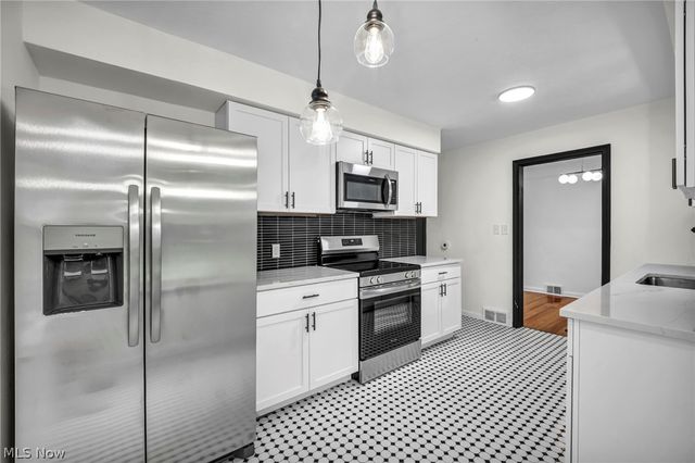 421 E 255th, Euclid, OH 44132