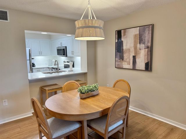 410 Melrose Pl Apt 206, Myrtle Beach, SC 29572