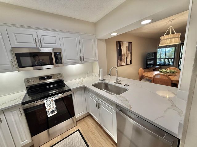 410 Melrose Pl Apt 206, Myrtle Beach, SC 29572