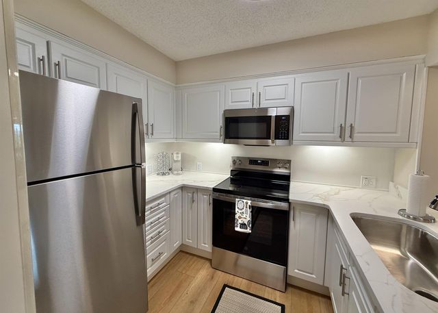 410 Melrose Pl Apt 206, Myrtle Beach, SC 29572