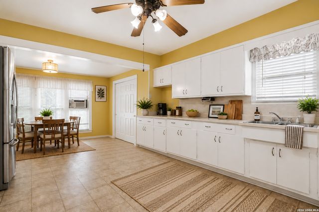 230 W High, San Antonio, TX 78210