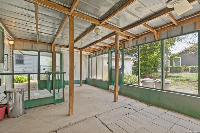 230 W High, San Antonio, TX 78210