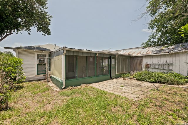 230 W High, San Antonio, TX 78210