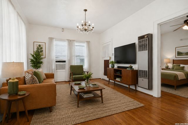 230 W High, San Antonio, TX 78210
