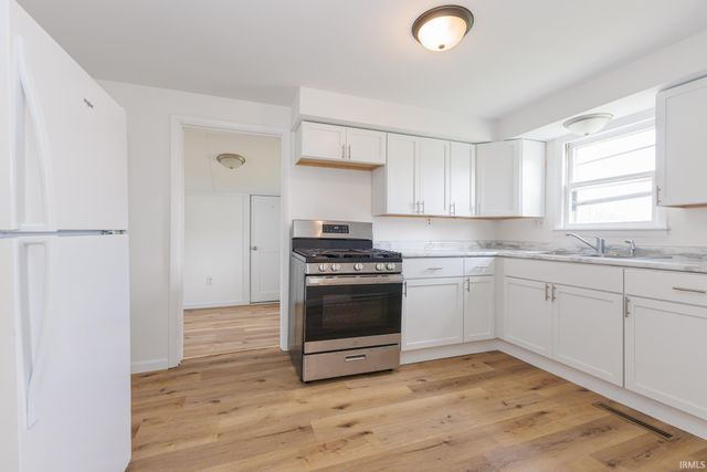 514 W 11th Street, Jonesboro, IN 46938