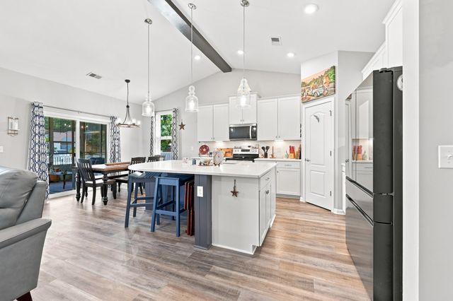 2349 Myerlee Dr., Myrtle Beach, SC 29588