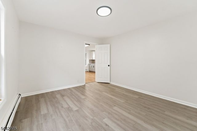 334 Pine St, Elizabeth City, NJ 07206