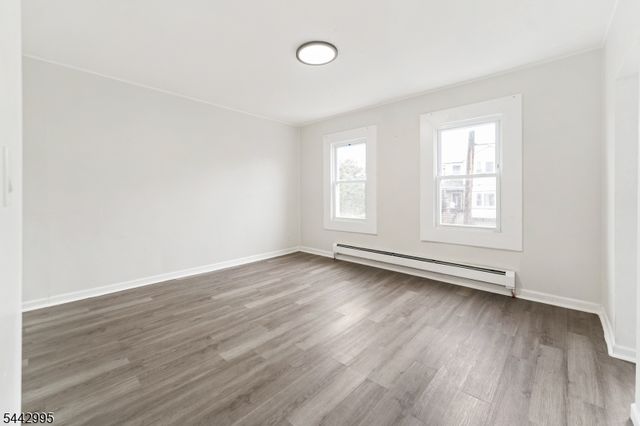 334 Pine St, Elizabeth City, NJ 07206