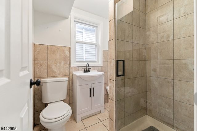 334 Pine St, Elizabeth City, NJ 07206