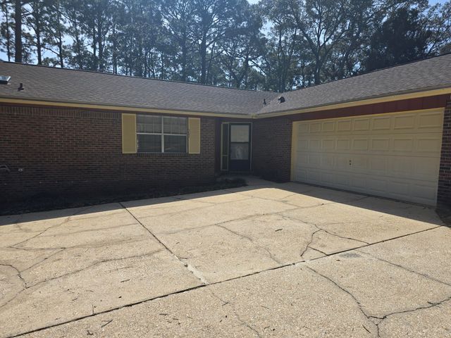 309 Somerset Drive, Fort Walton Beach, FL 32547