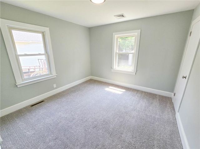 120 Oak ST, Suffolk, VA 23434