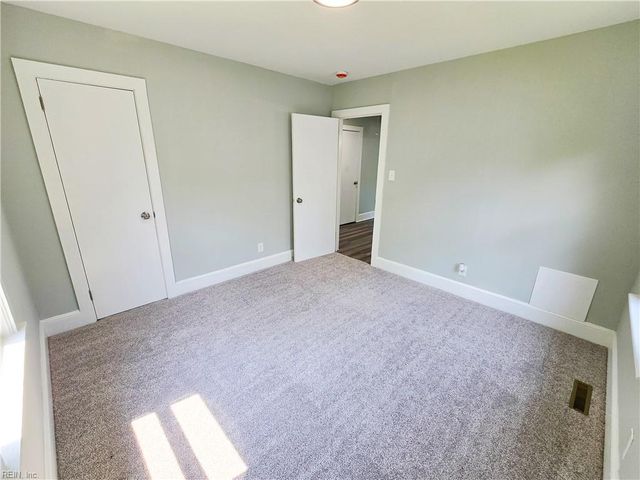 120 Oak ST, Suffolk, VA 23434