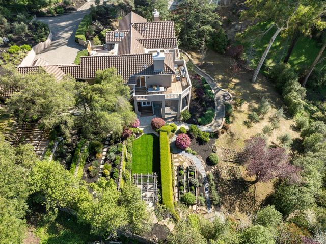 99 Deer Park Ave, San Rafael, CA 94901