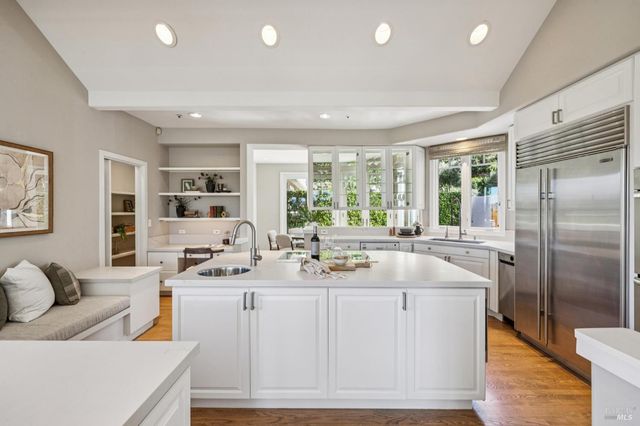 99 Deer Park Ave, San Rafael, CA 94901