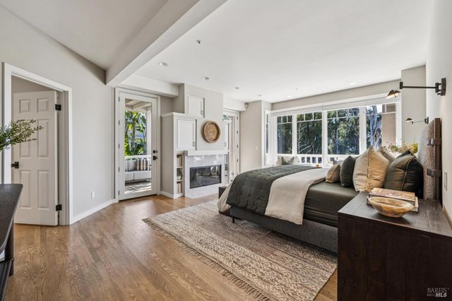 99 Deer Park Ave, San Rafael, CA 94901