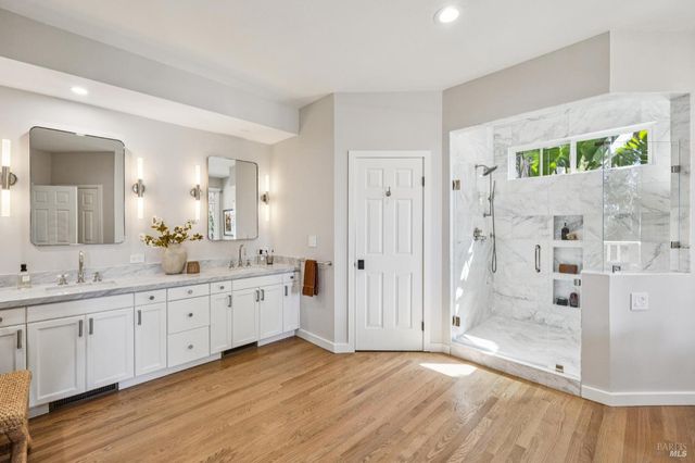 99 Deer Park Ave, San Rafael, CA 94901