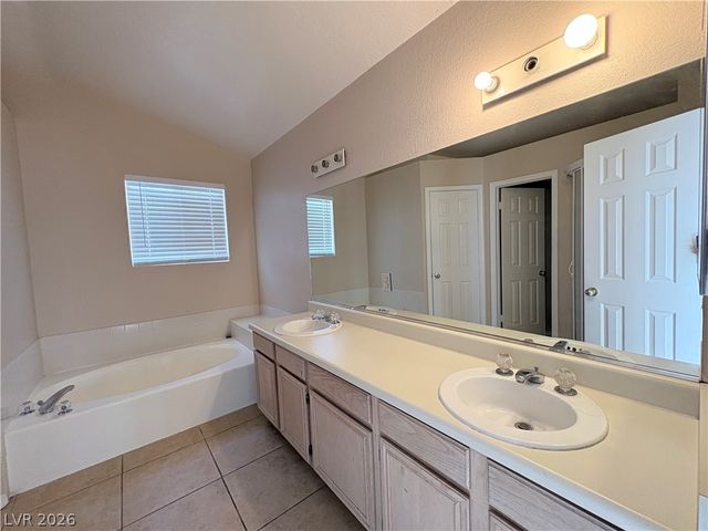2737 CATHEDRAL Lane, Las Vegas, NV 89108