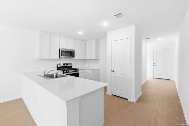 3913 GLADE CRK, San Antonio, TX 78245