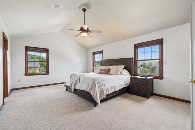 1012 Buck Run Rd, Cecil, PA 15317