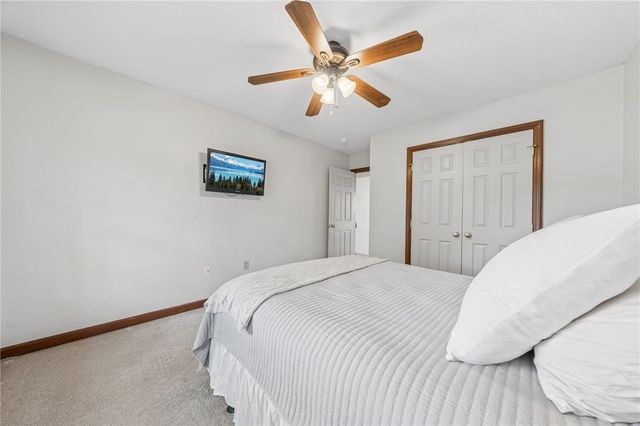 1012 Buck Run Rd, Cecil, PA 15317