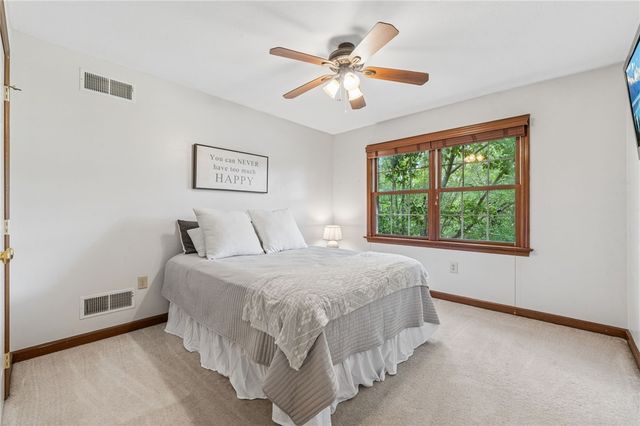 1012 Buck Run Rd, Cecil, PA 15317