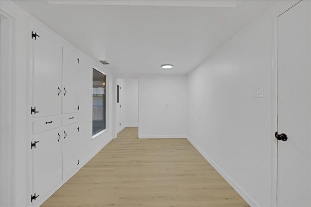 3030 Stanton Cir, Carmichael, CA 95608